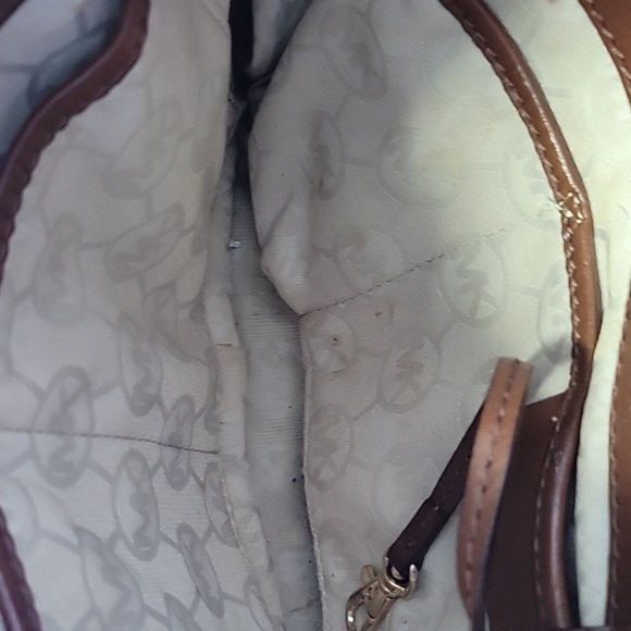 Michael Kors ladies shoulder bag - Picture 3 of 4